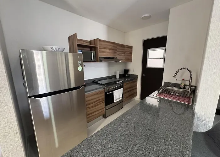 Comfortable 2br Pool & Gym Apartment *
